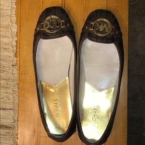 Michael Kors women’s flats (MK LOGO)